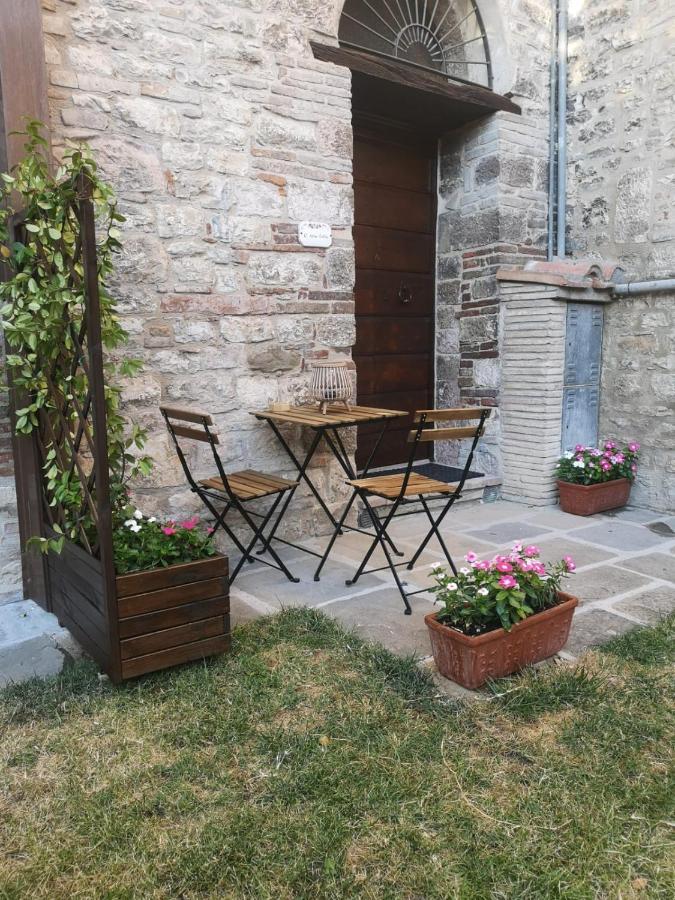 O Rosa Bella Appartamento Via Savelli Della Porta 24 Gubbio Buitenkant foto