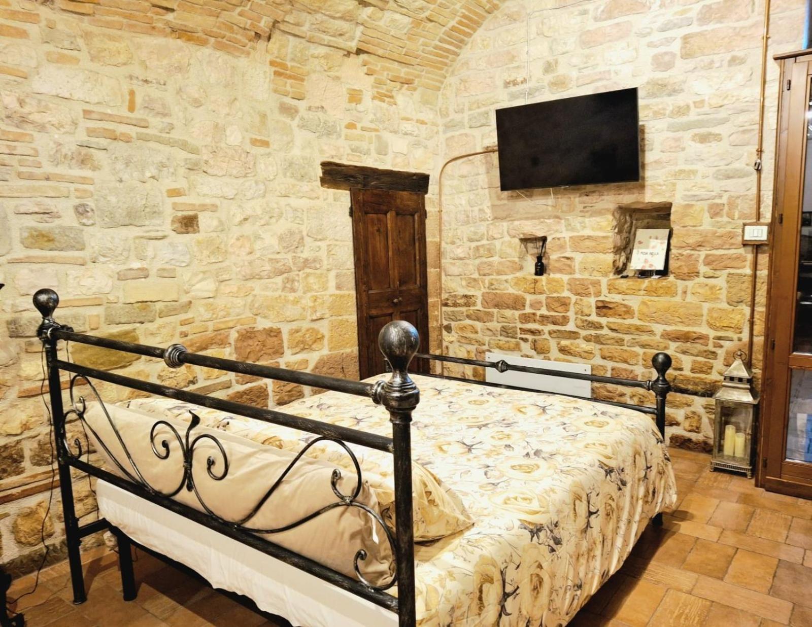 O Rosa Bella Appartamento Via Savelli Della Porta 24 Gubbio Buitenkant foto